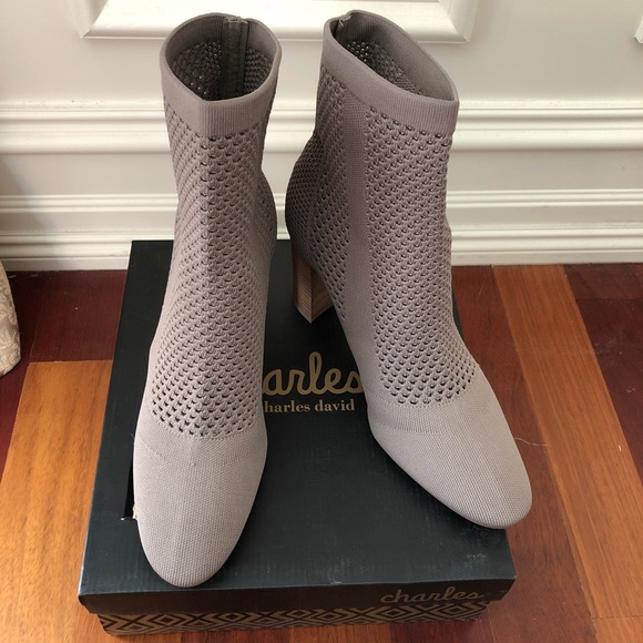 ♦️BNIB Charles David bootie - Picture 3 of 15